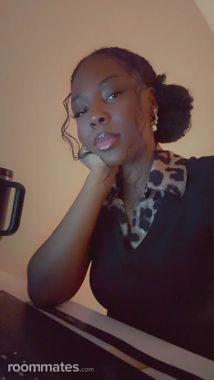 Profile photo 1 of 1