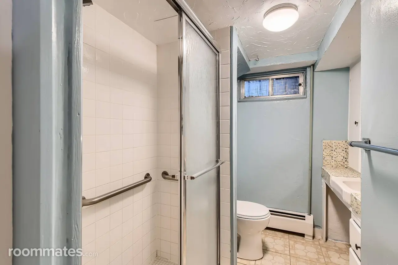 Profile photo 5 of 11