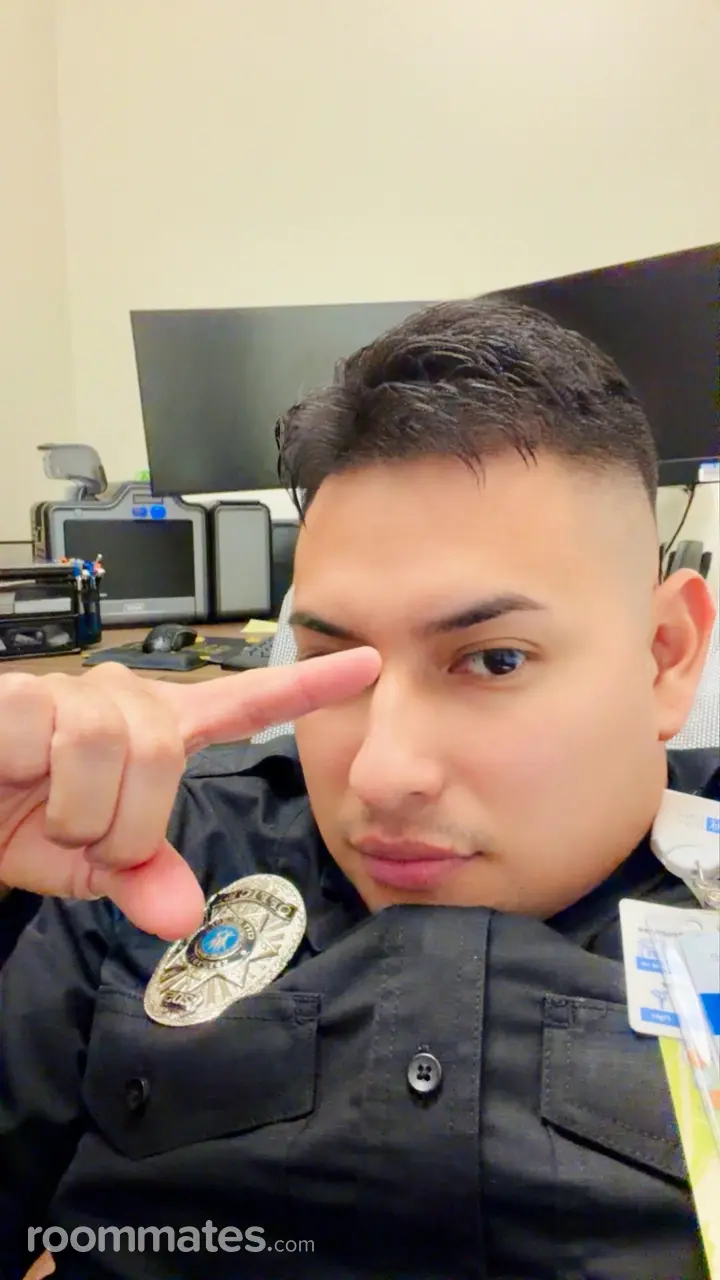 Profile photo 6 of 6