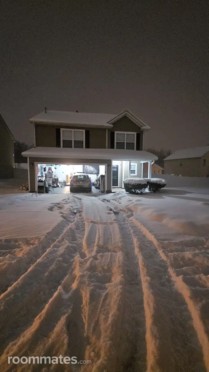 Profile photo 1 of 3