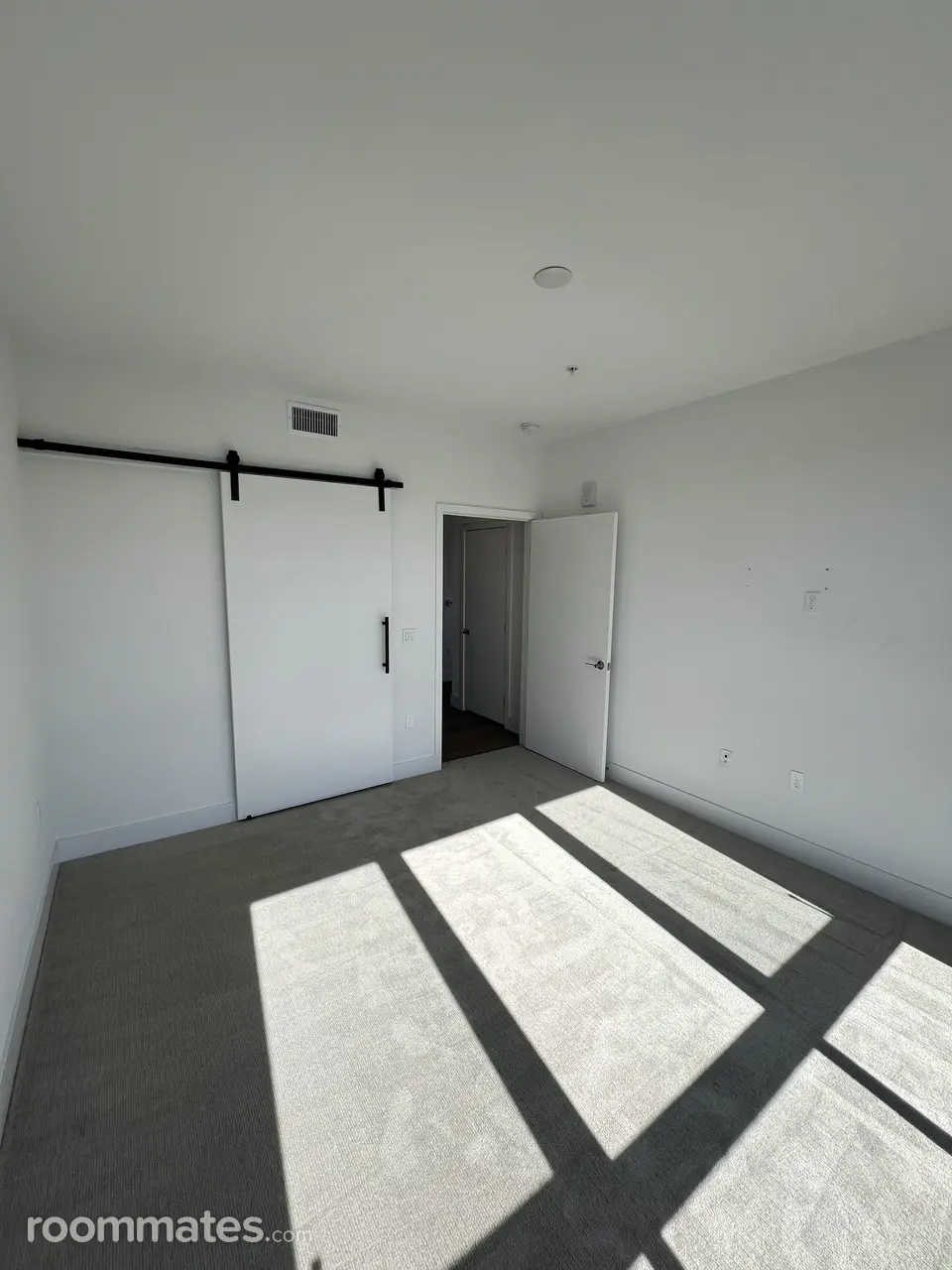 Profile photo 4 of 11