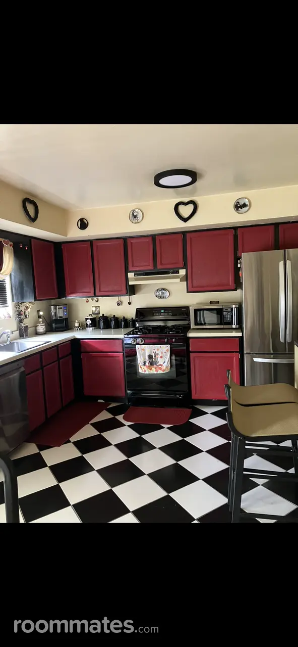 Profile photo 5 of 6