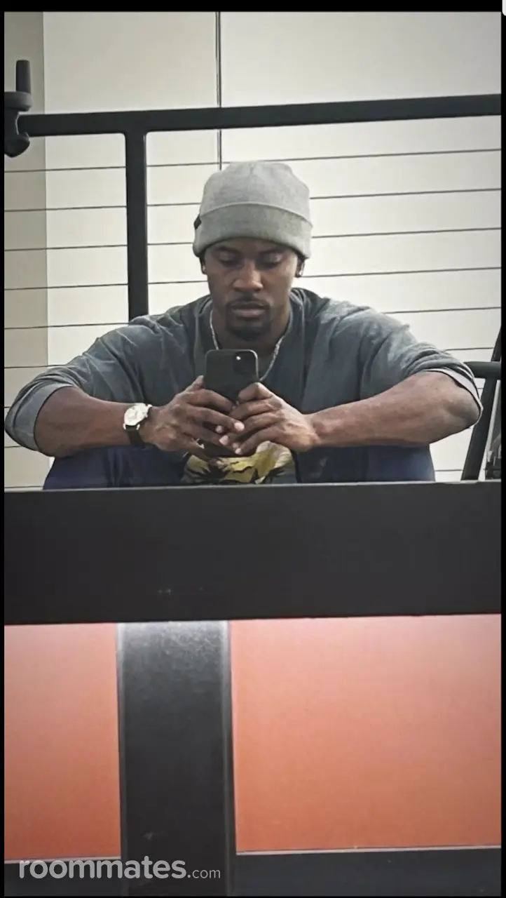 Profile photo 1 of 1