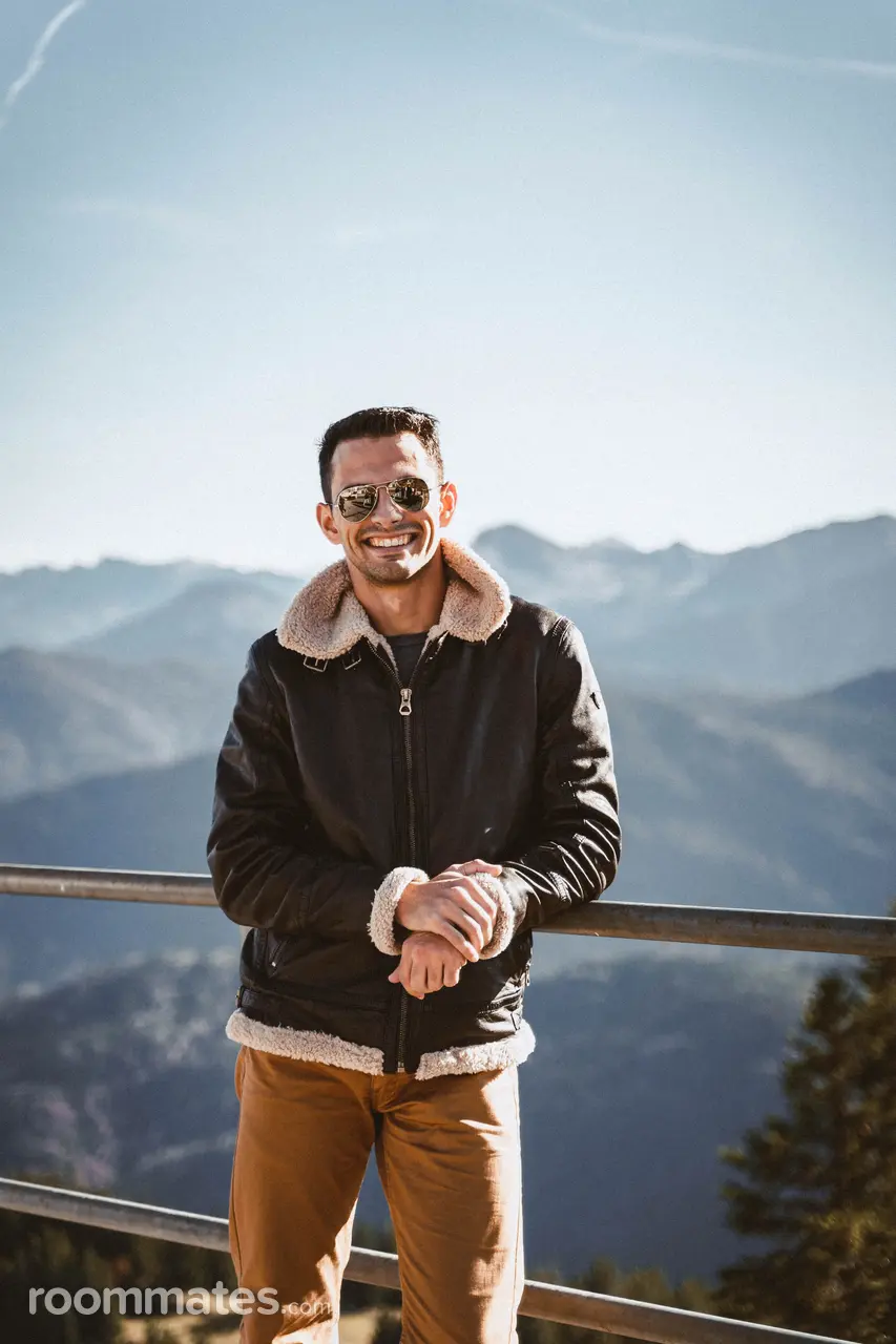 Profile photo 7 of 9