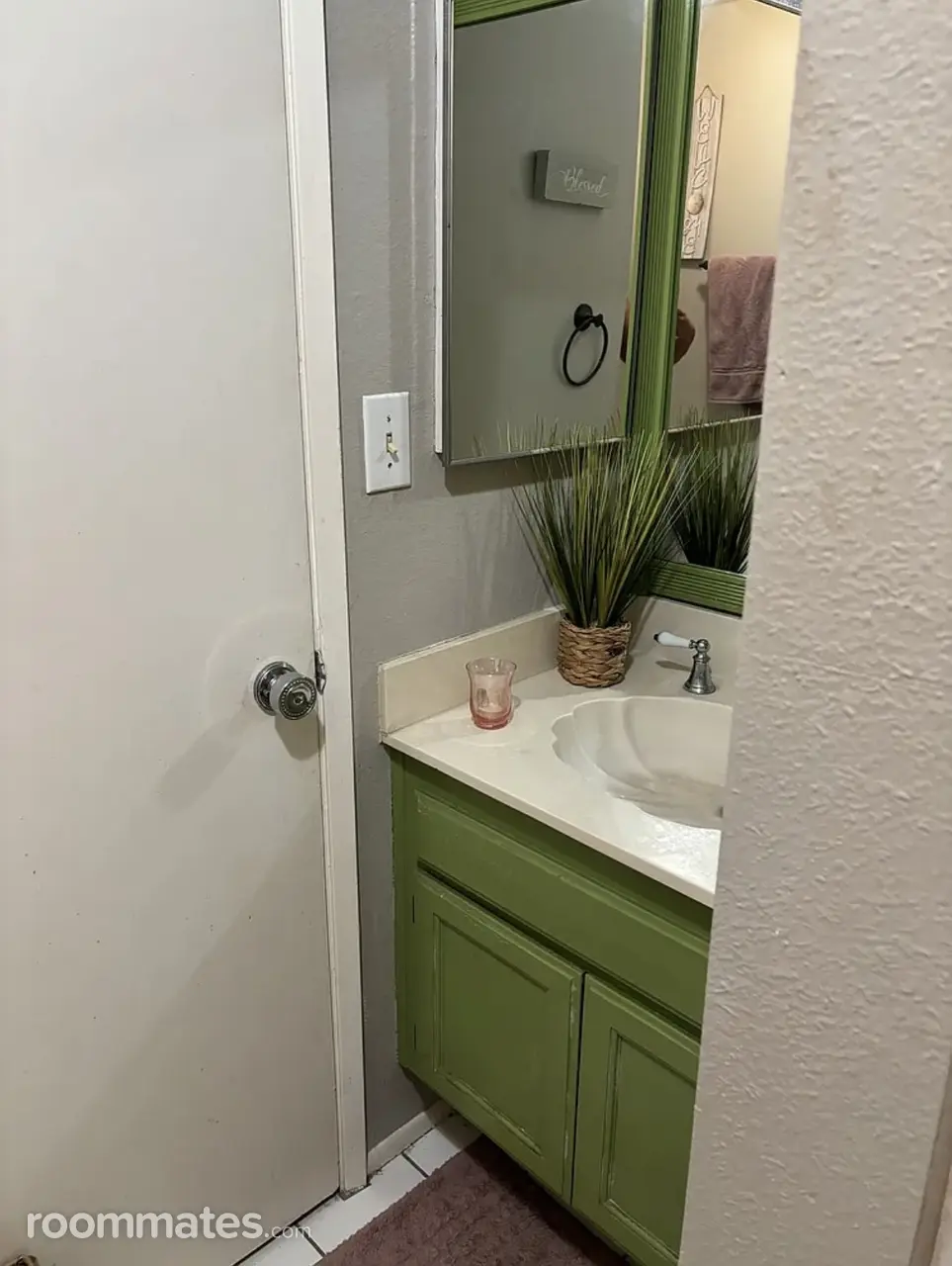 Profile photo 3 of 6