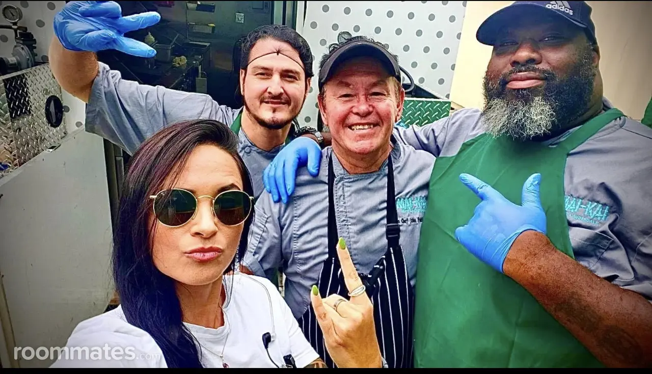 Profile photo 9 of 16