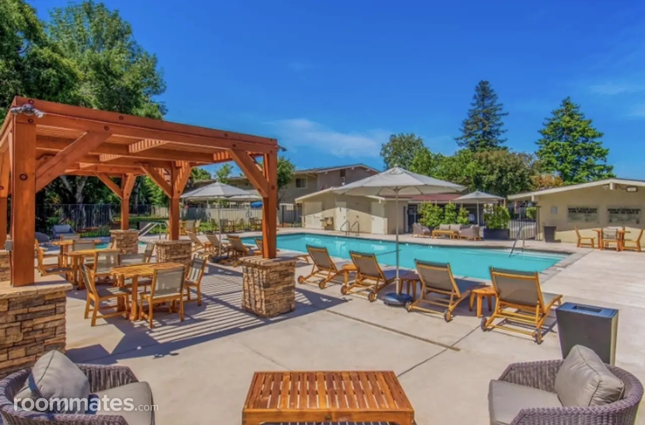 Profile photo 6 of 7