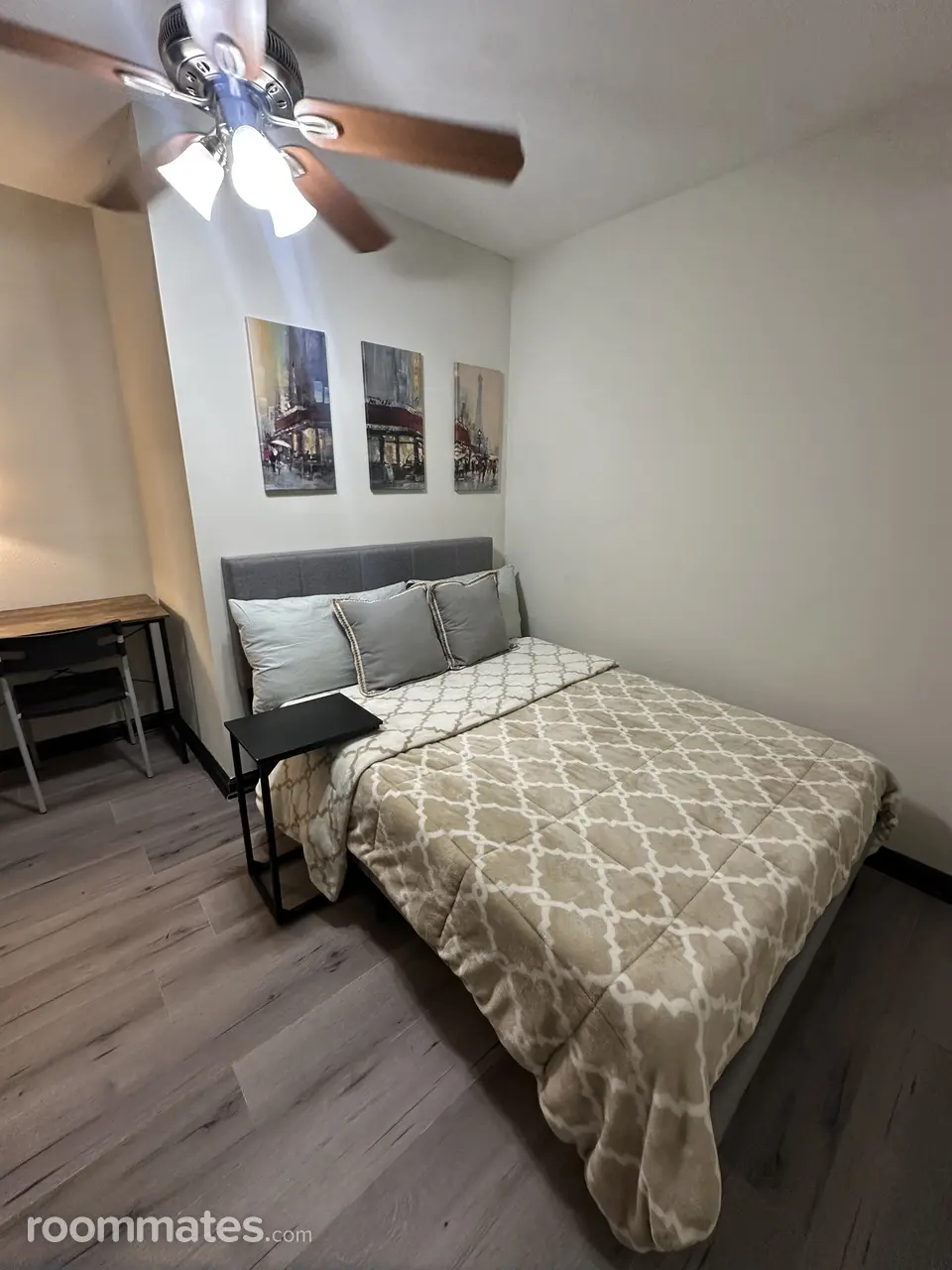 Profile photo 3 of 14