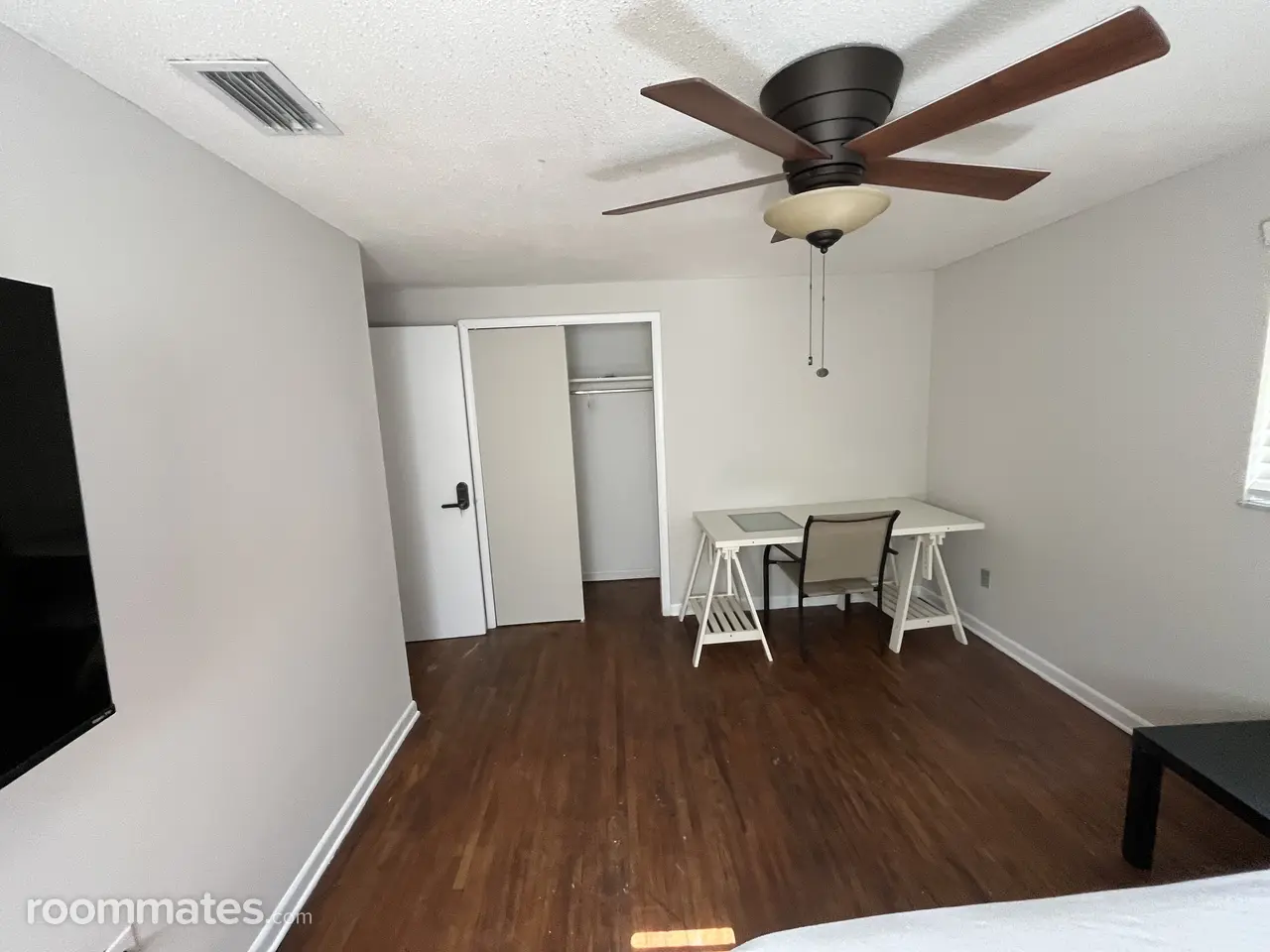 Profile photo 2 of 8