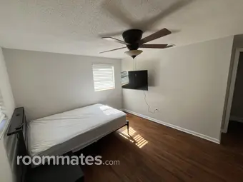 Room for rent in Kissimmee, FL $750, house