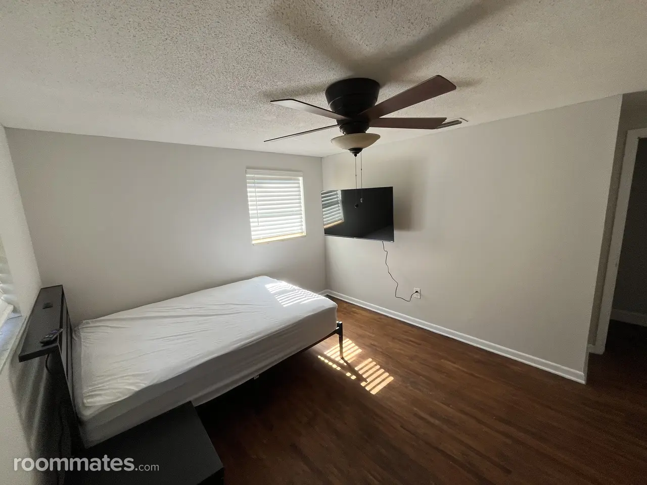 Profile photo 4 of 8