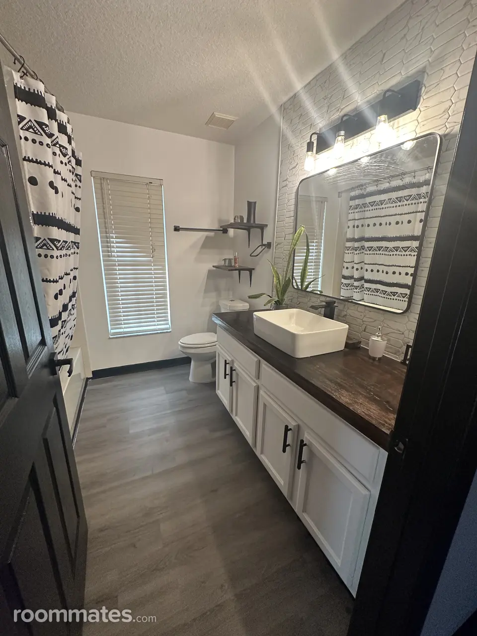 Profile photo 6 of 11