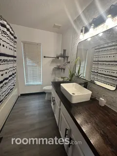 Room for rent in Kissimmee, FL $735, house