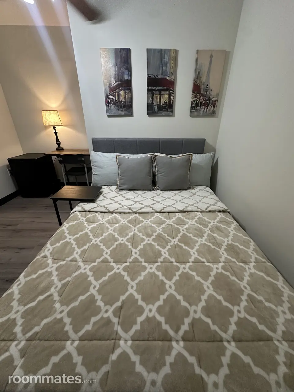 Profile photo 5 of 14