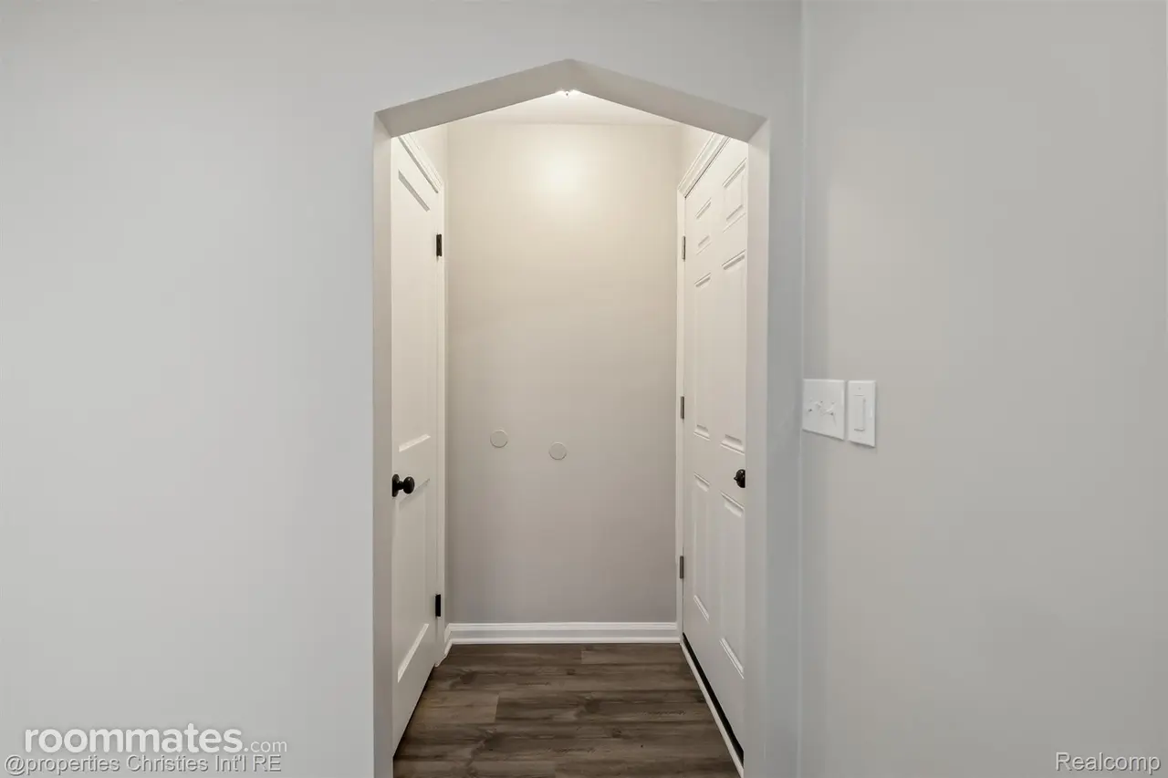 Profile photo 2 of 10