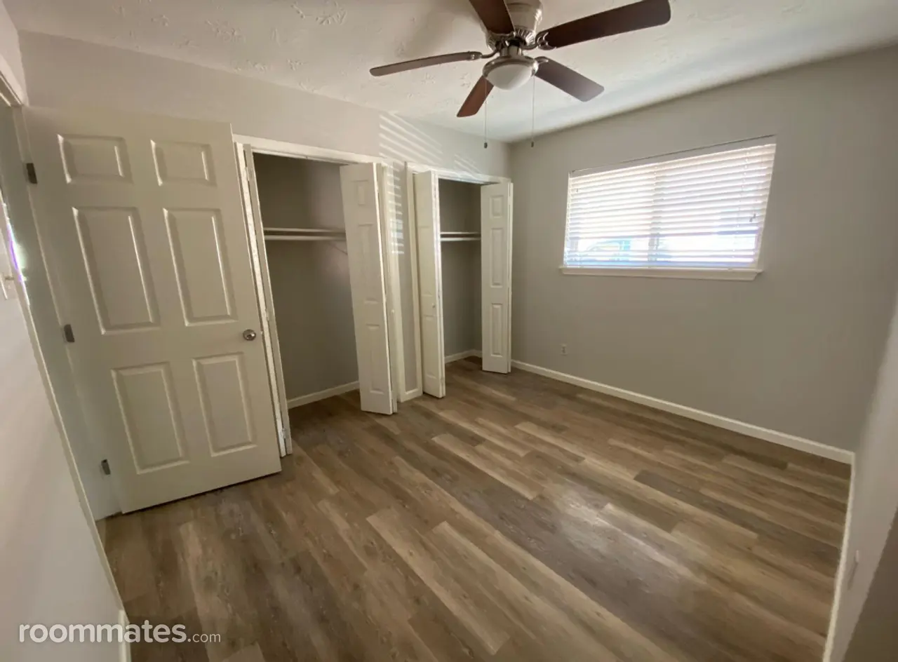 Profile photo 2 of 9