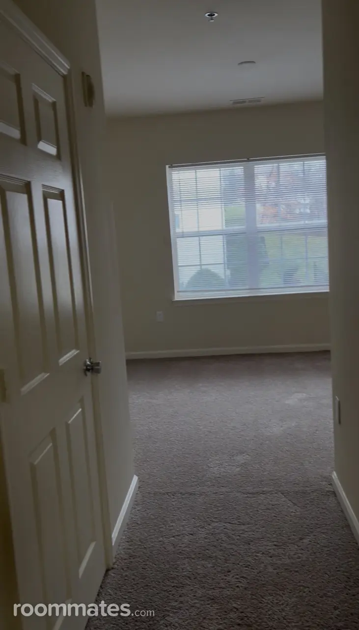 Profile photo 1 of 9