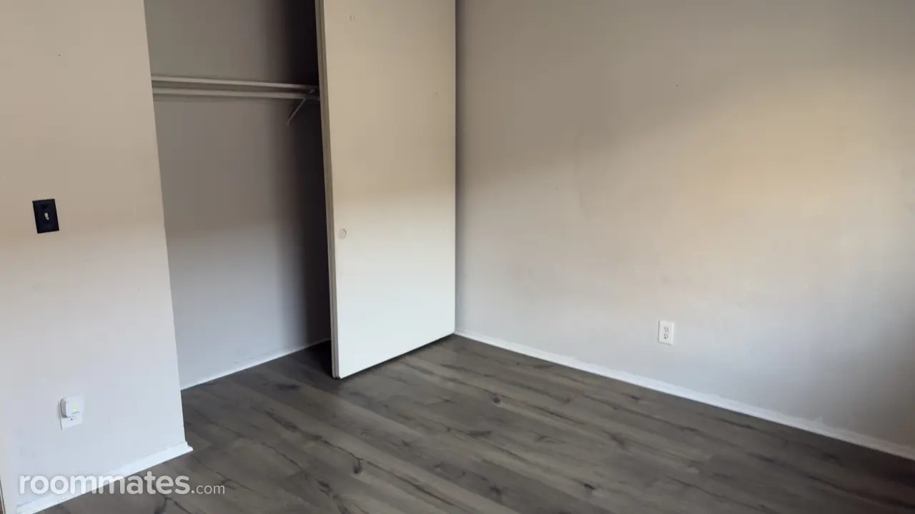 Profile photo 2 of 8