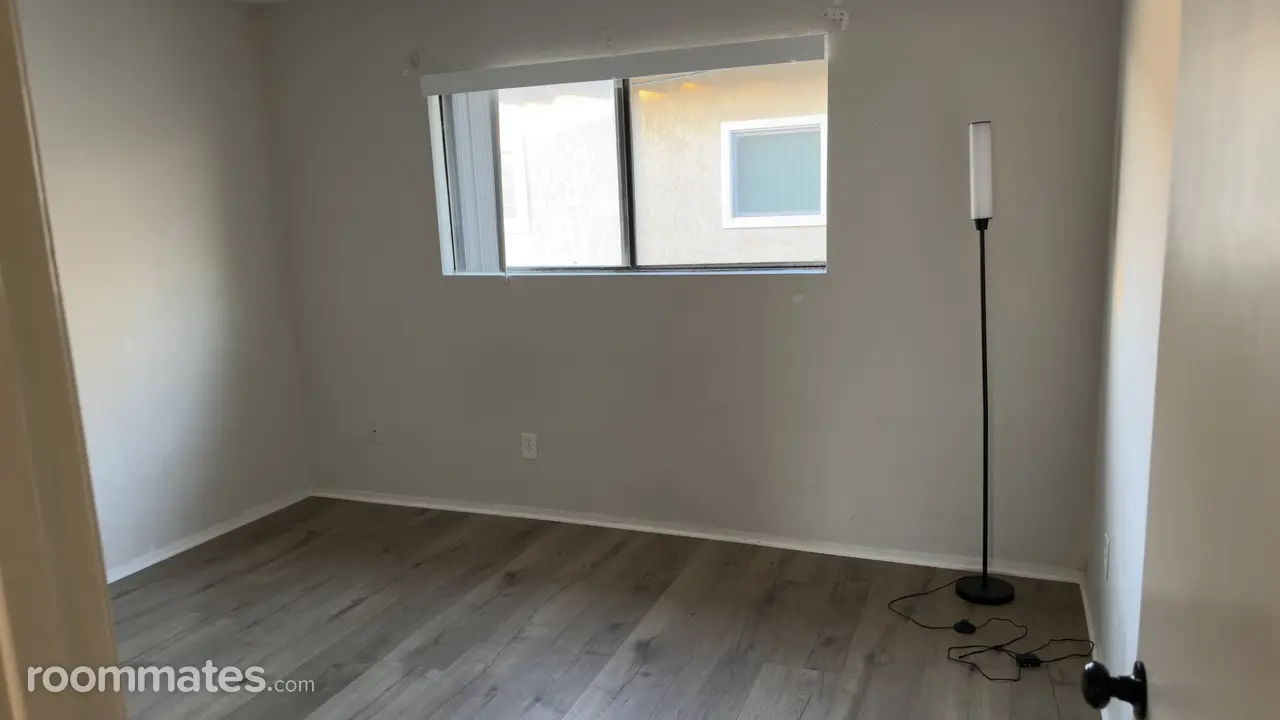 Profile photo 3 of 8