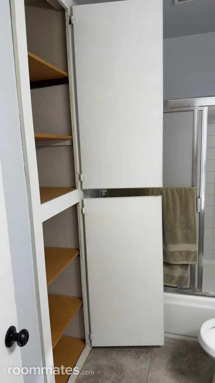 Profile photo 4 of 8