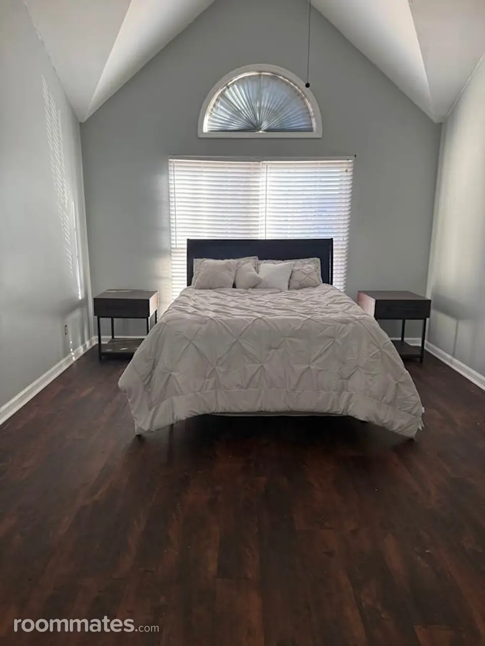 Profile photo 3 of 12