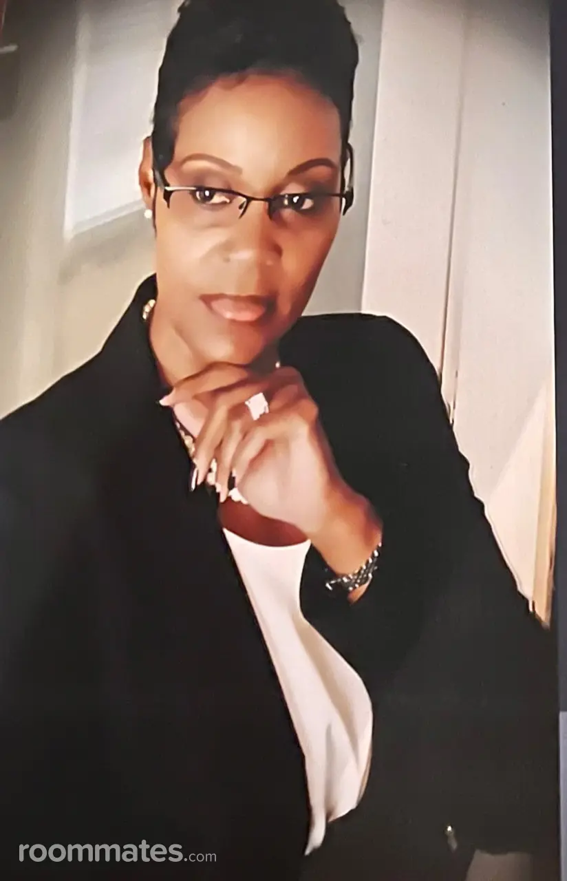 Profile photo 11 of 12