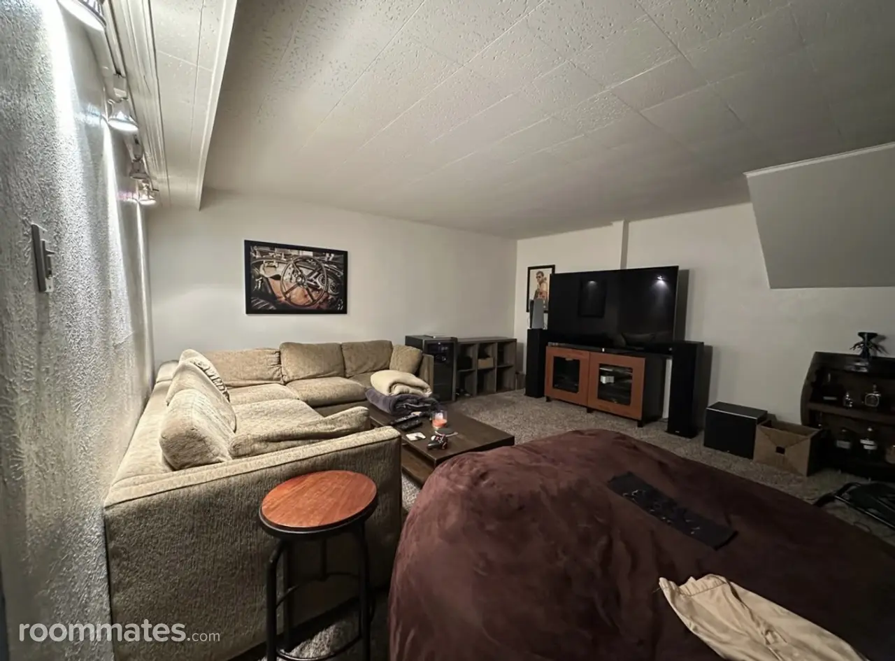 Profile photo 4 of 8