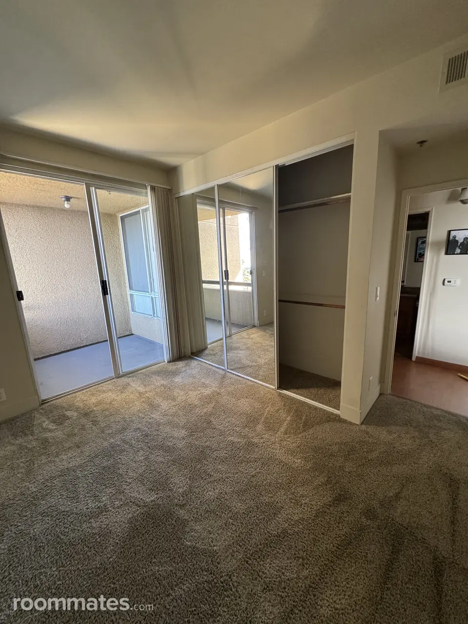 Profile photo 7 of 11