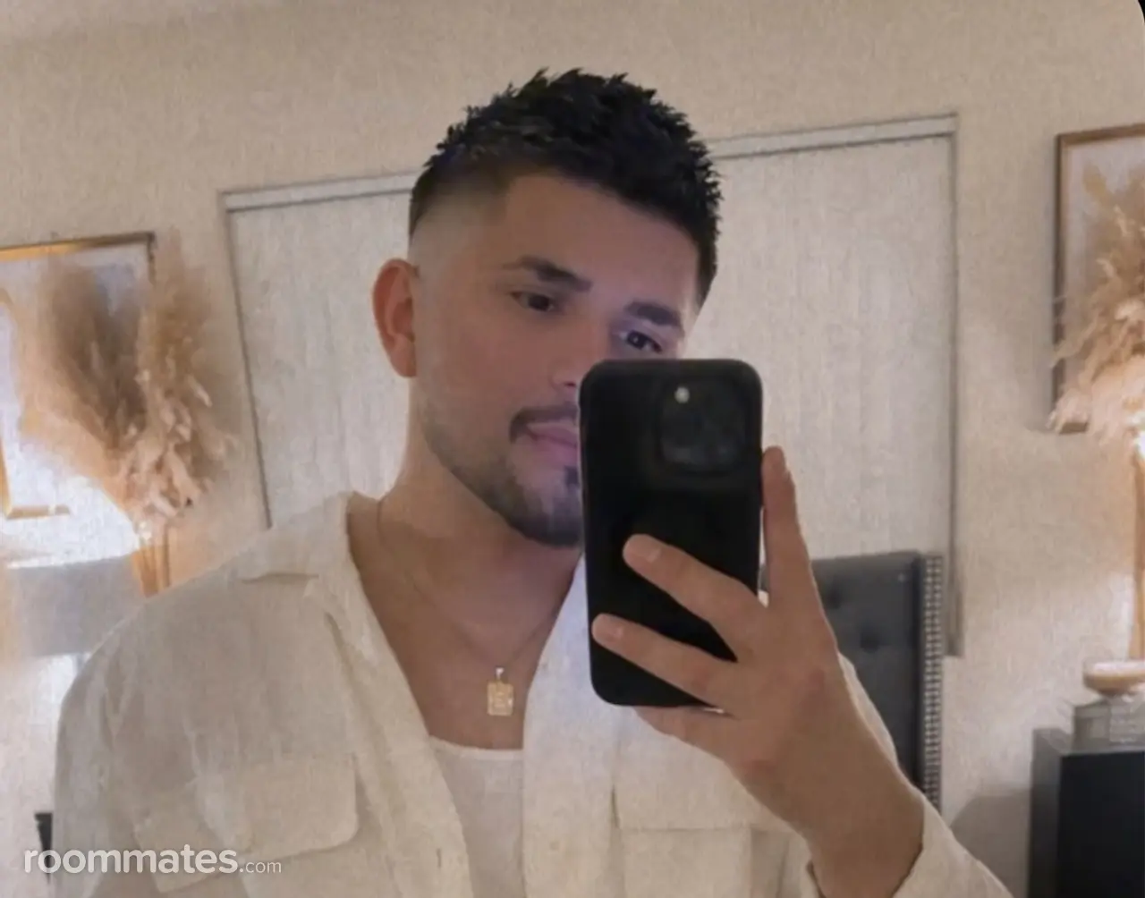 Profile photo 1 of 1