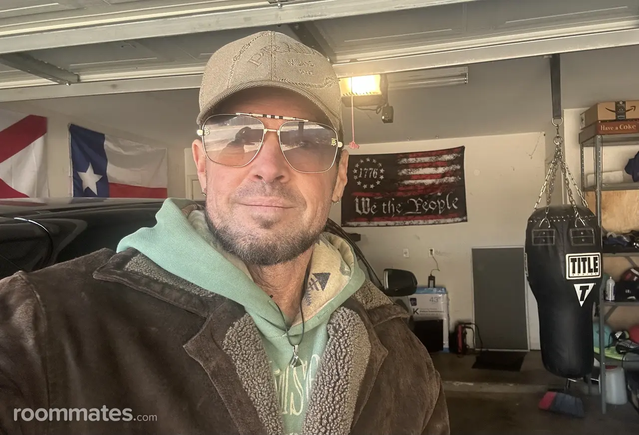 Profile photo 5 of 5