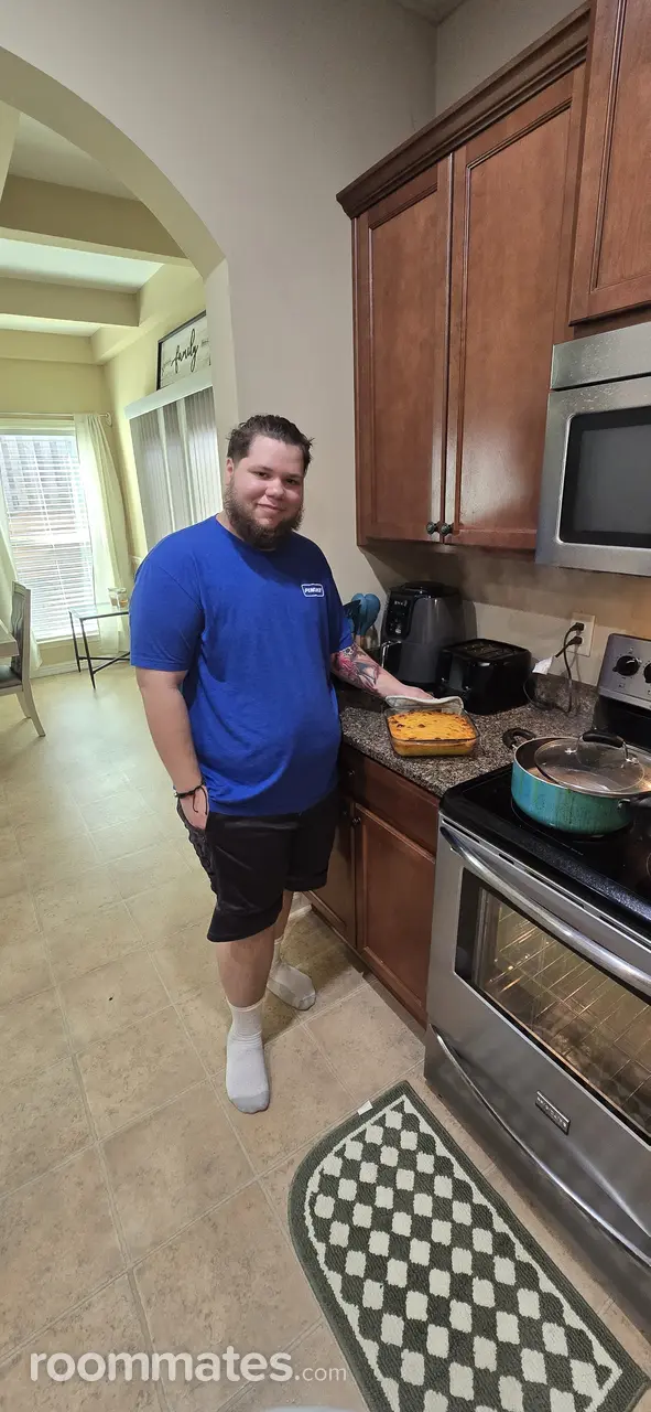 Profile photo 1 of 1