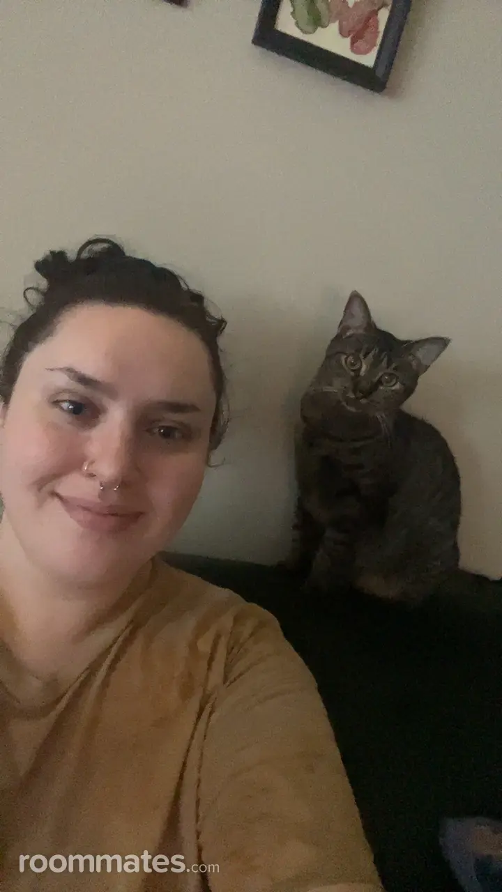 Profile photo 12 of 13