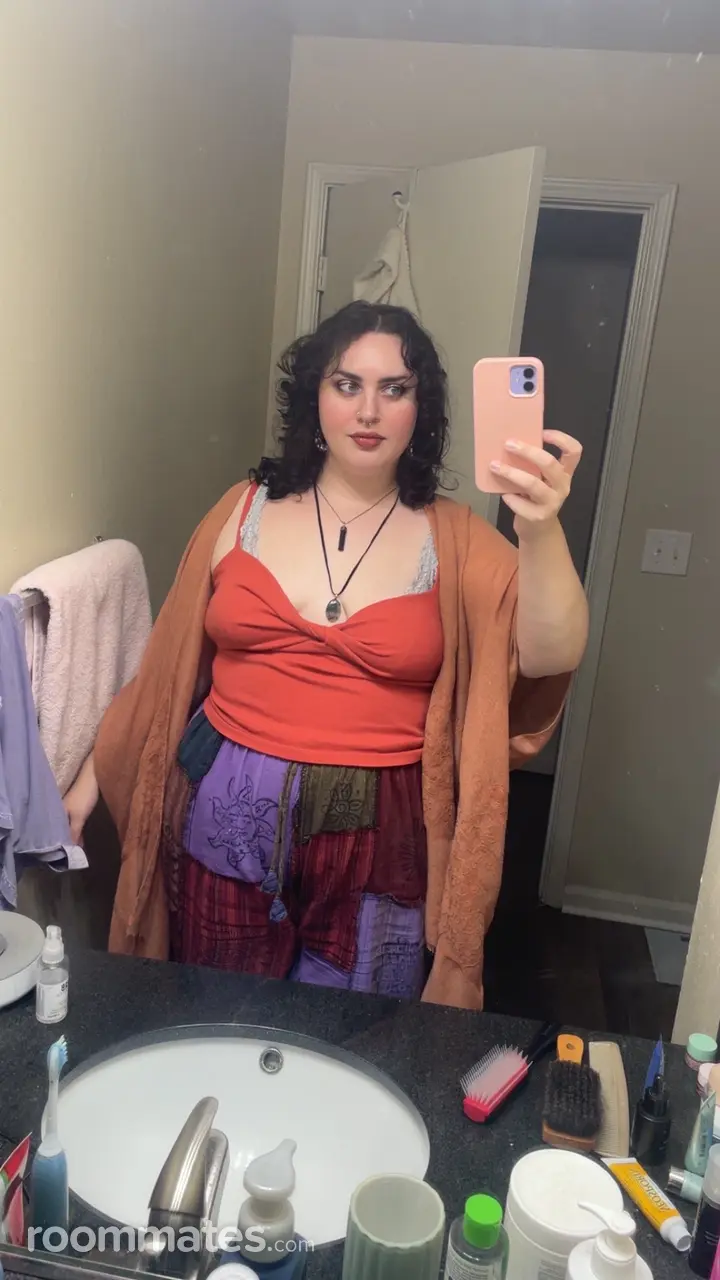 Profile photo 11 of 13