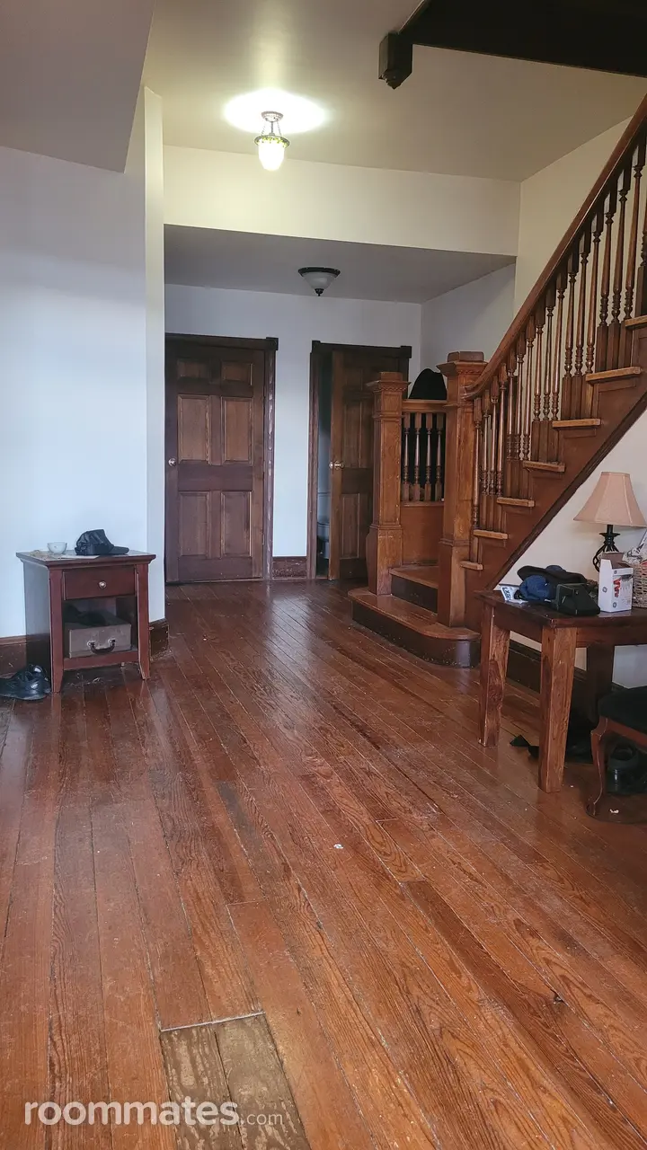 Profile photo 9 of 13