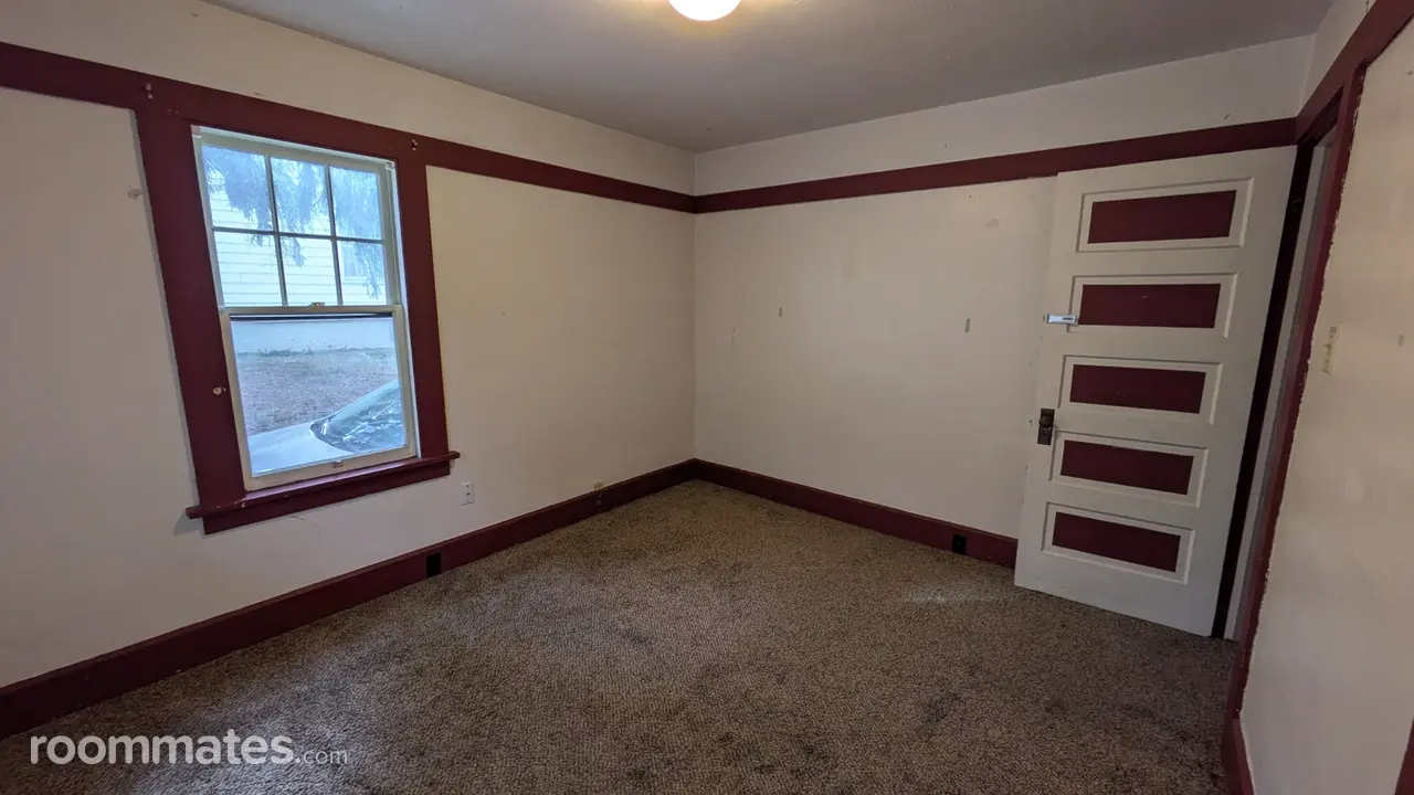 Profile photo 4 of 8