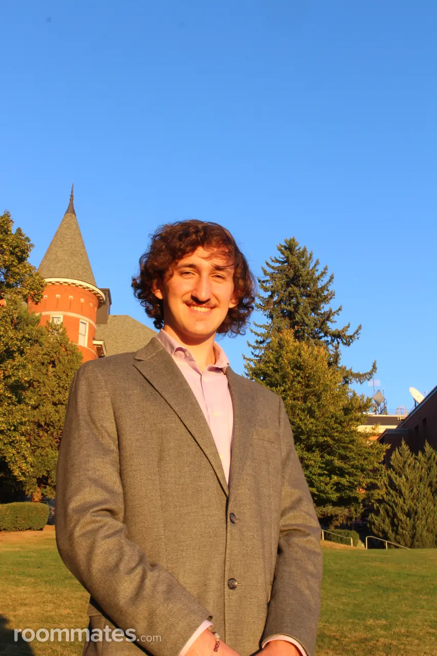 Profile photo 8 of 8