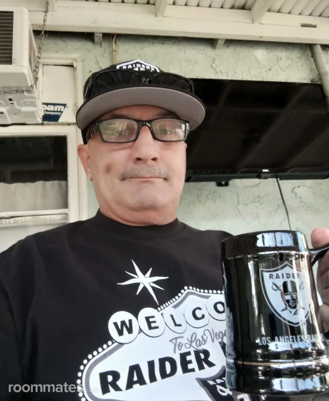 Profile photo 1 of 1