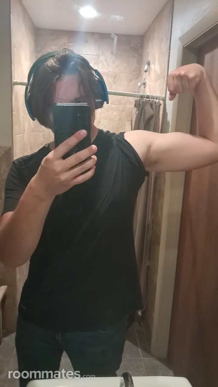 Profile photo 3 of 6