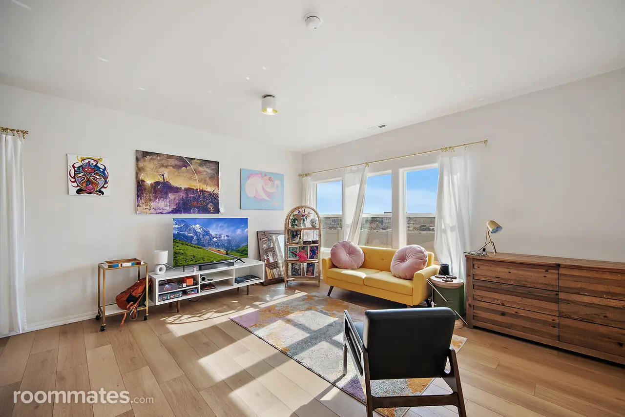 Profile photo 6 of 9