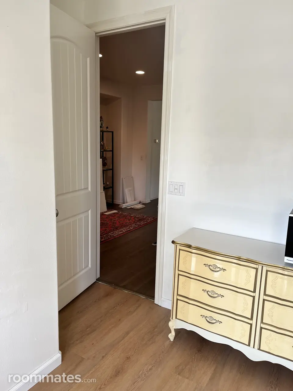 Profile photo 7 of 13