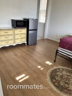 Room for rent in Azusa, CA $1200, house