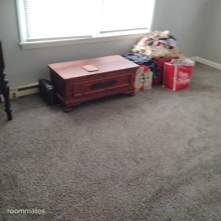 Room for rent in Springfield, IL $500, house