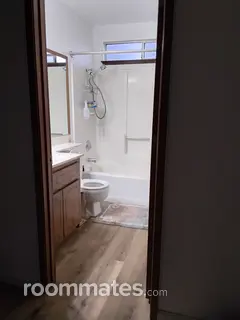 Room for rent in Apple Valley, CA $1000, house