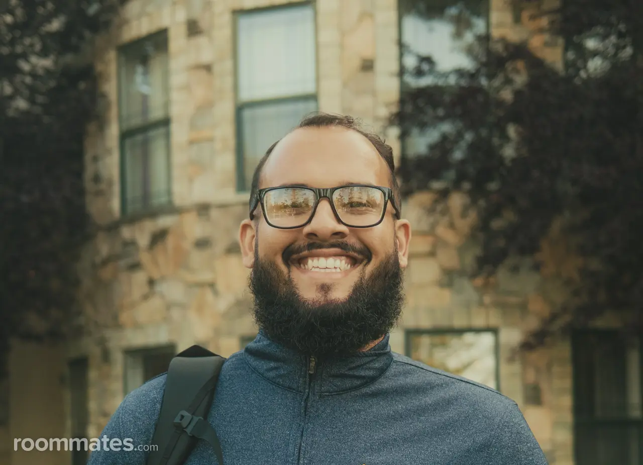 Profile photo 4 of 4