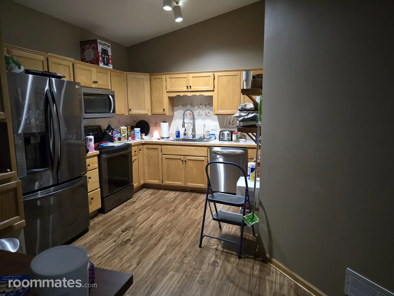 Profile photo 1 of 11