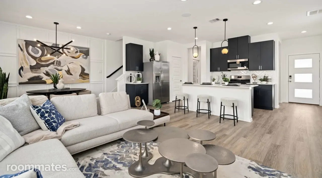 Profile photo 2 of 9