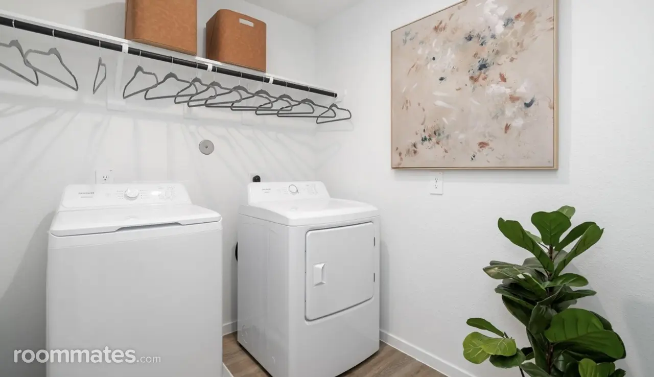 Profile photo 6 of 9