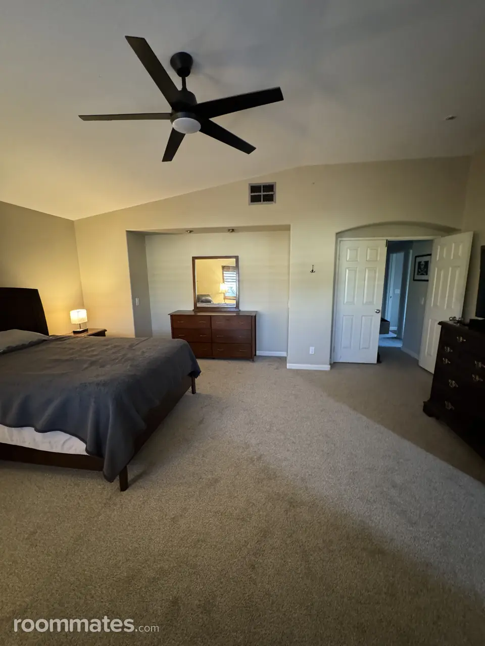 Profile photo 6 of 15