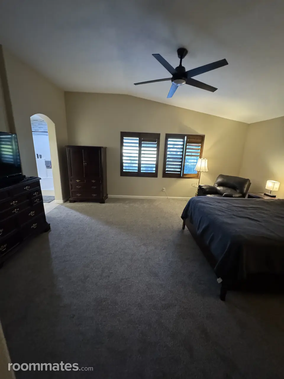 Profile photo 3 of 15