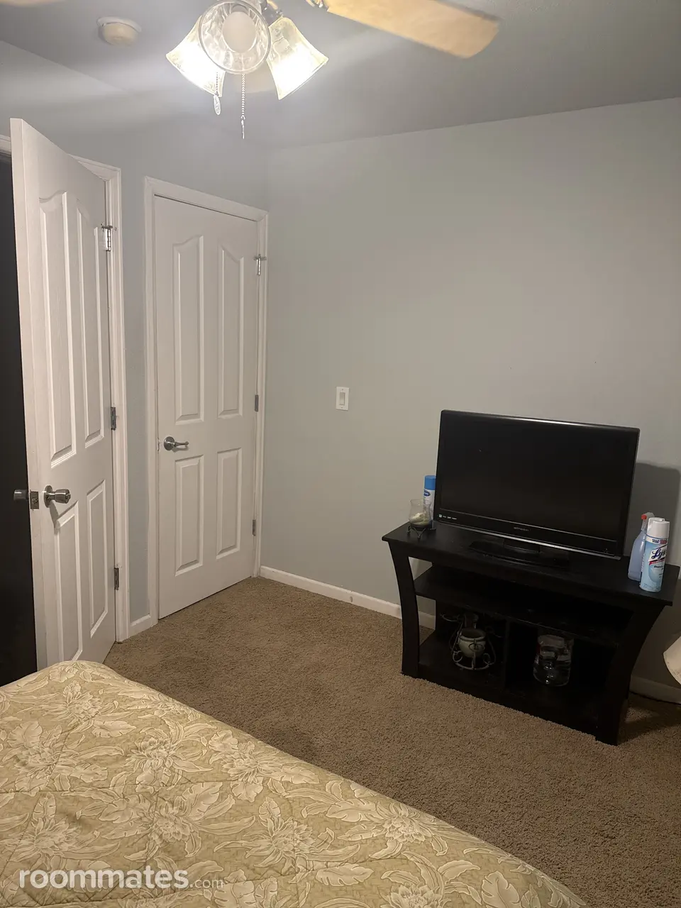 Profile photo 1 of 6